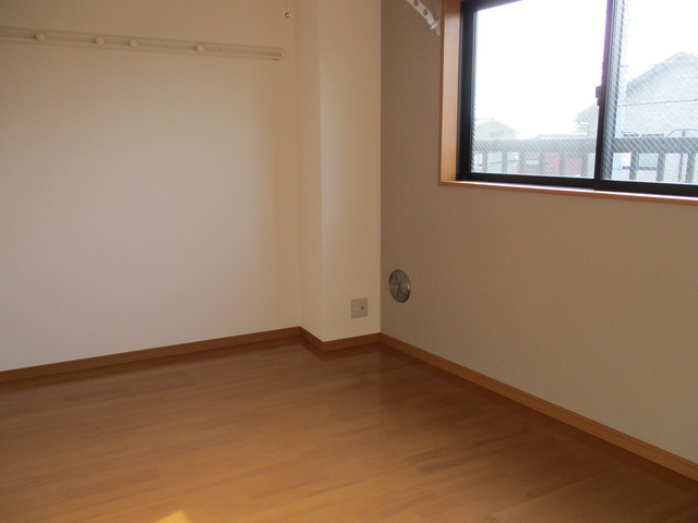 レオ八番館