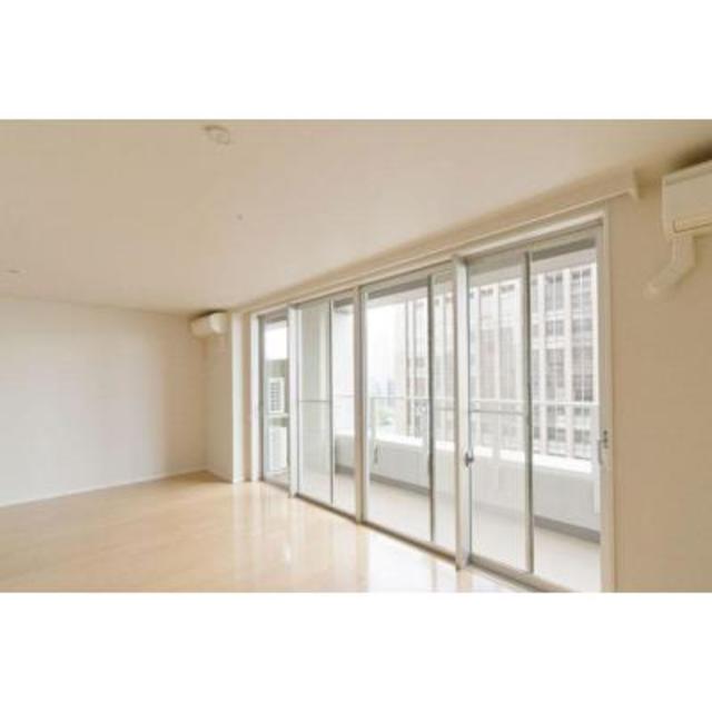 ＴＨＥ　ＴＯＫＹＯ　ＴＯＷＥＲＳ　ＭＩＤＴＯＷＥＲ